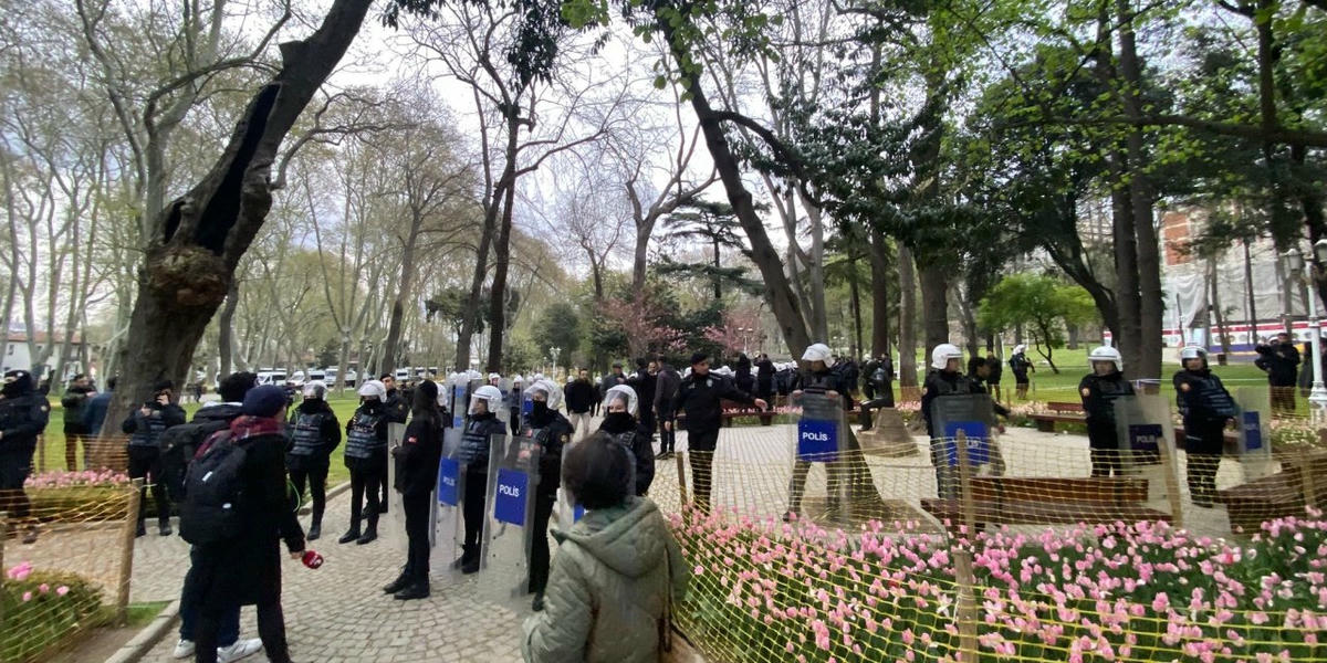 Gülhane Parkı'nda forum yapan 43 öğrenci gözaltına alındı